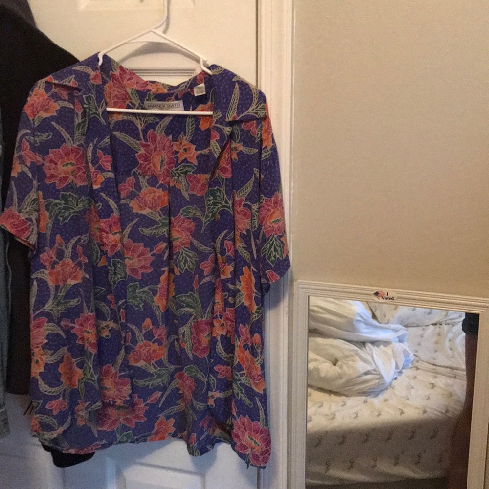 Vintage silk button down floral short sleeve shirt